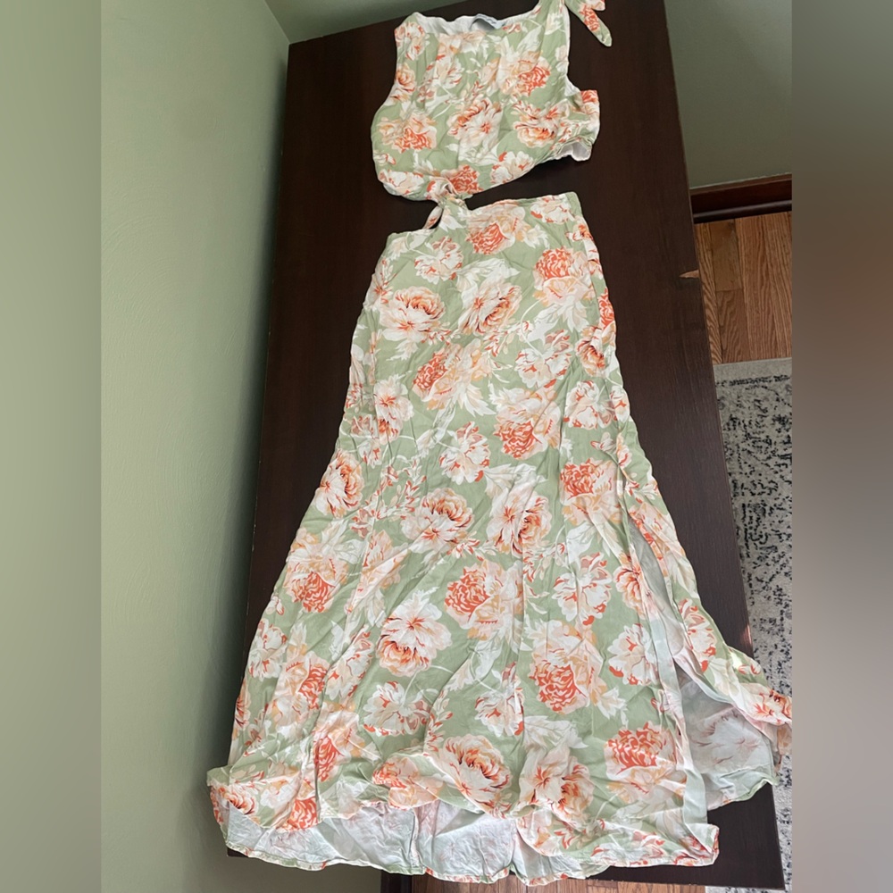 Petal and Pup Junia Midi Floral Dress